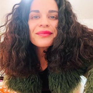 Meet your Posher, Sara